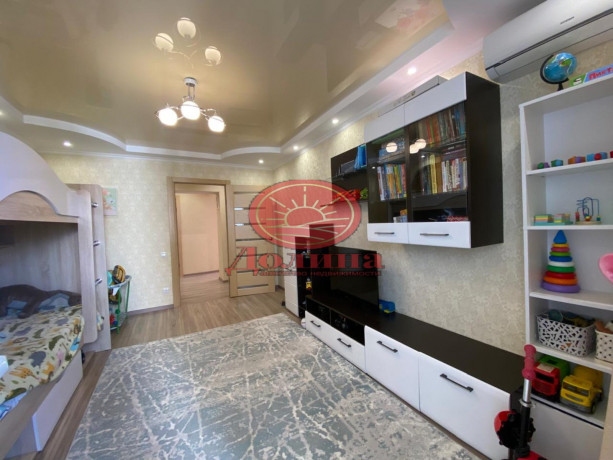 3-комнатная квартира 81.1 кв.м г.Алушта