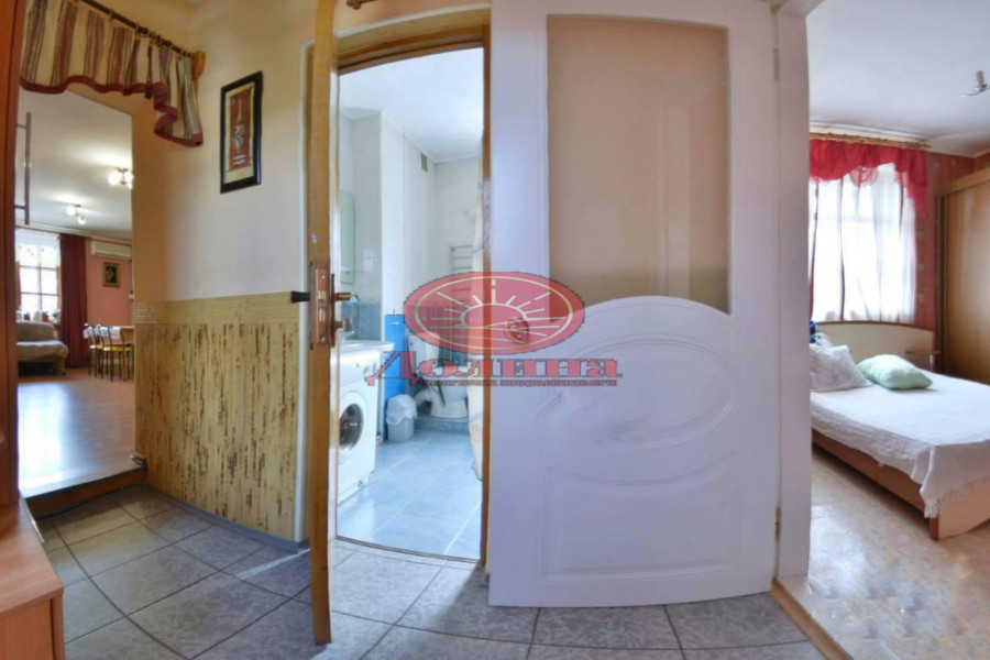 4-комнатная квартира 109 кв.м г.Алушта