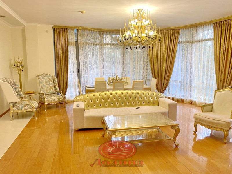 Апартаменты 335 кв.м г.Алушта