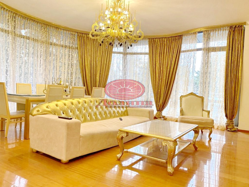 Апартаменты 335 кв.м г.Алушта