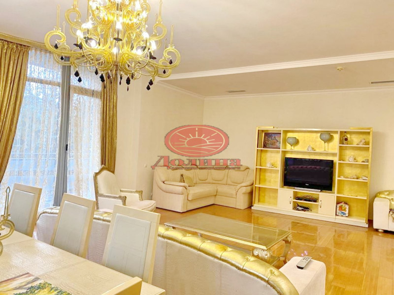 Апартаменты 335 кв.м г.Алушта