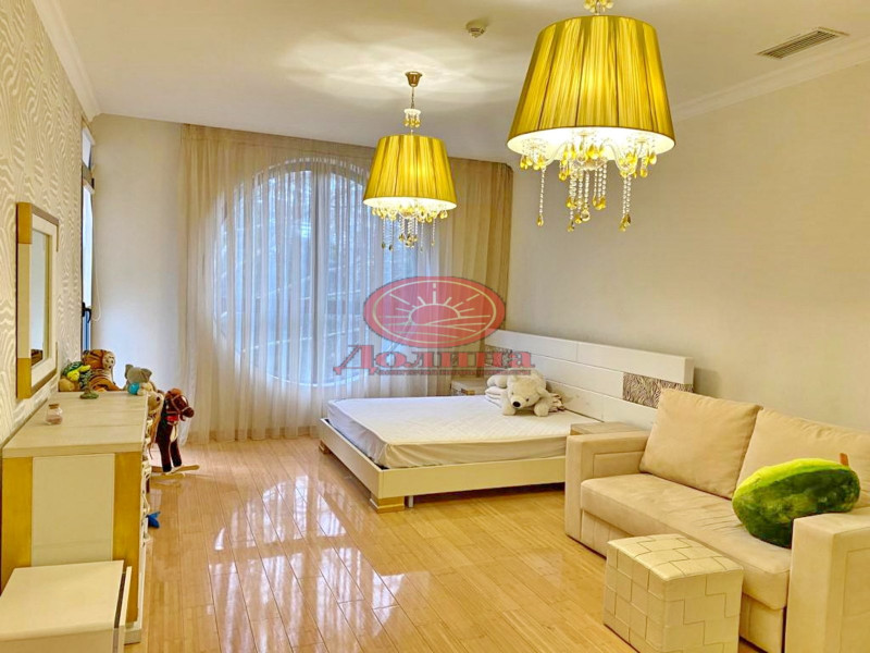 Апартаменты 335 кв.м г.Алушта
