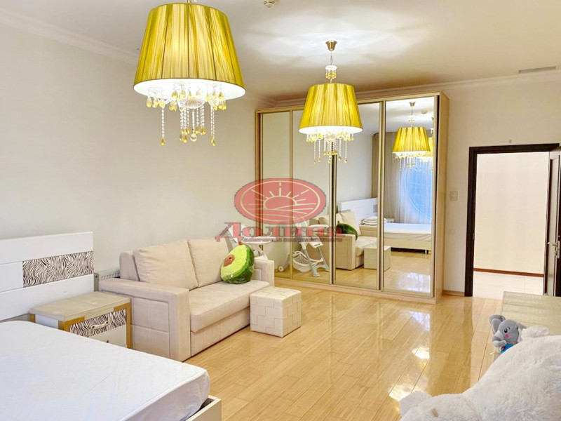 Апартаменты 335 кв.м г.Алушта