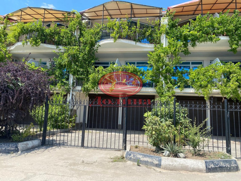 Апартаменты 36 кв.м  г.Алушта