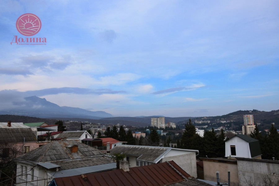 Дом 196.3 кв.м г. Алушта