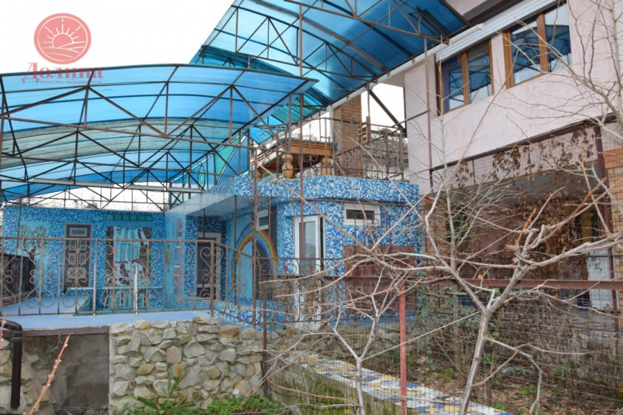 Дом 196.3 кв.м г. Алушта