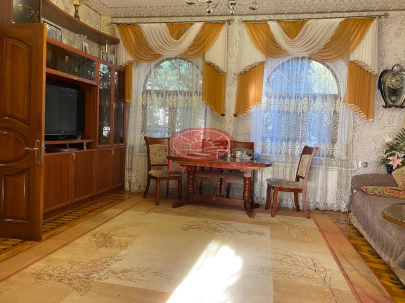 Дом 300 кв.м г.Алушта