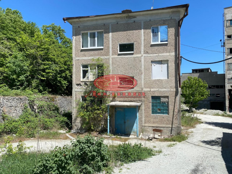 Производственная база 35649 кв.м п.Малый Маяк г.Алушта
