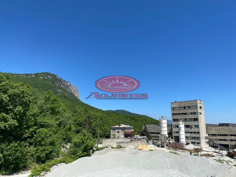 Производственная база 35649 кв.м п.Малый Маяк г.Алушта