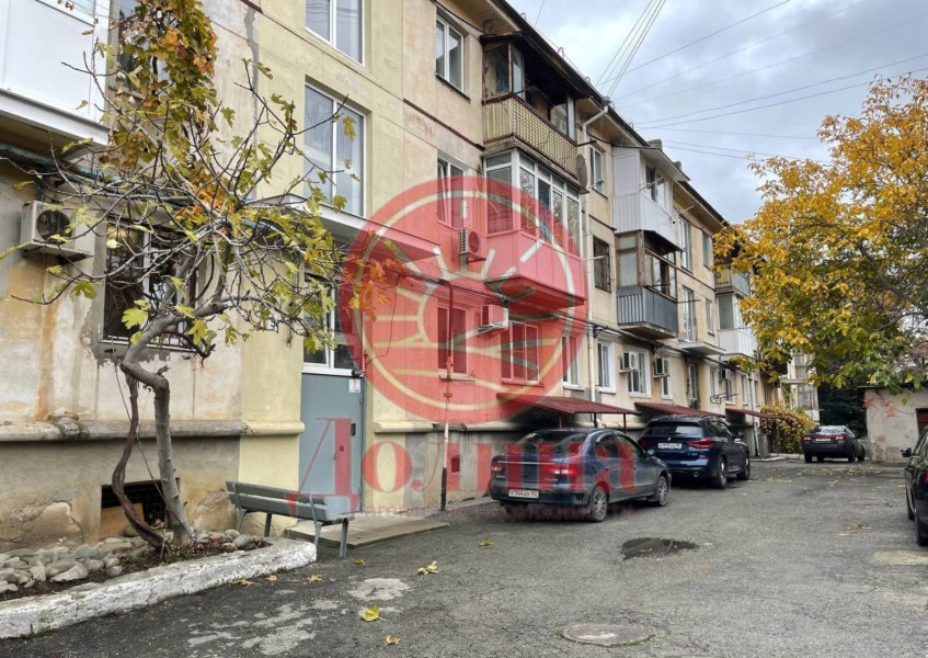 2-комнатная квартира 46.4 кв.м г.Алушта