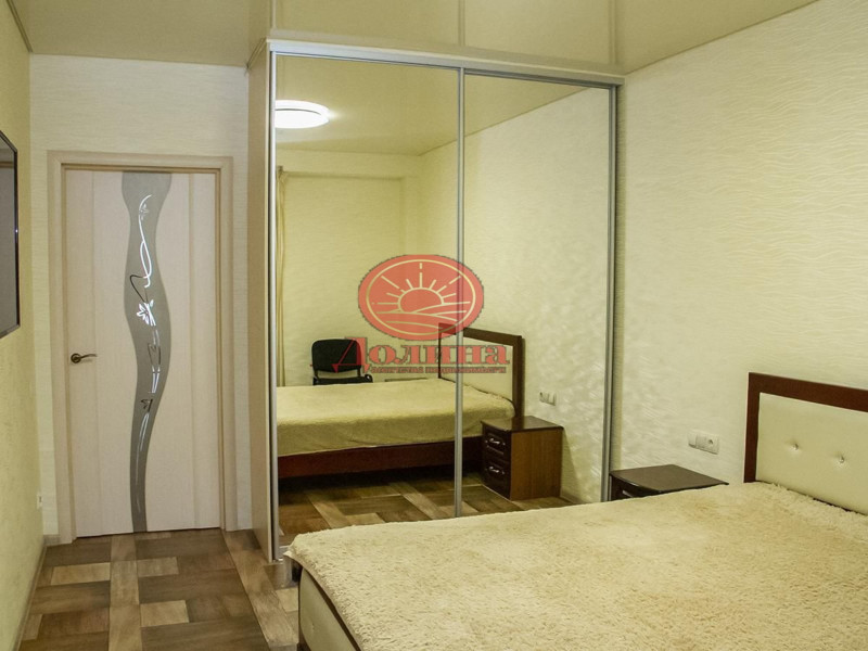 2-комнатная квартира 75 кв.м г.Алушта