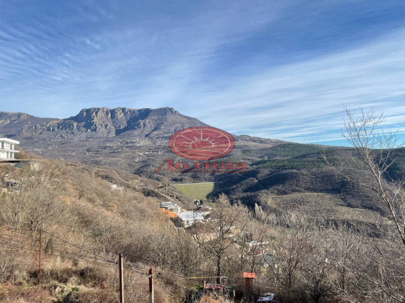 Дом 281.6 кв.м с.Верхняя Кутузовка г.Алушта