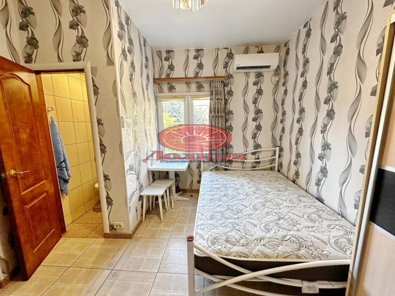 1-комнатная квартира 16 кв.м г.Алушта