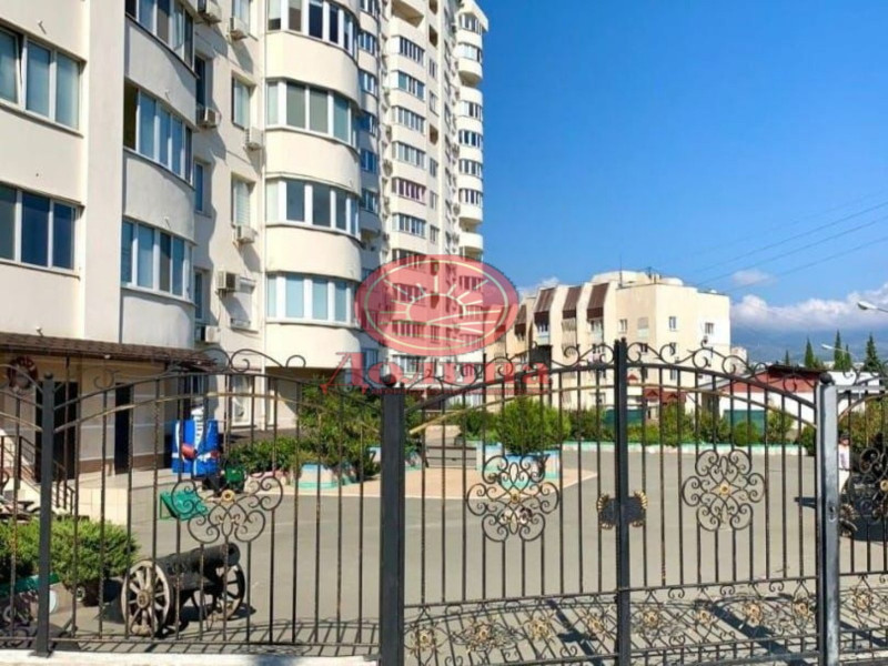3-комнатная квартира 118 кв.м г.Алушта