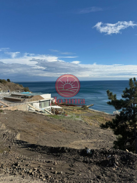 Участок 6 соток п.Семидворье г.Алушта