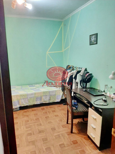 Гараж 250 кв.м г.Алушта