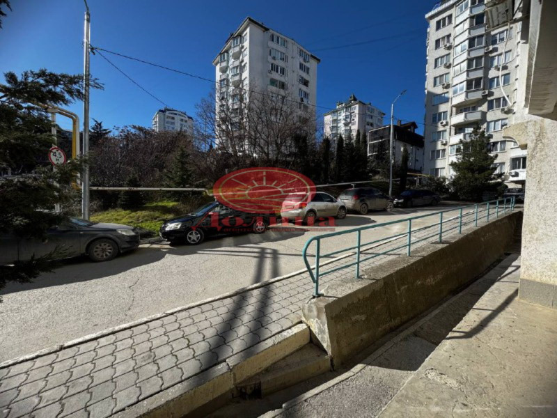 Нежилое помещение 52.6 кв.м г.Алушта