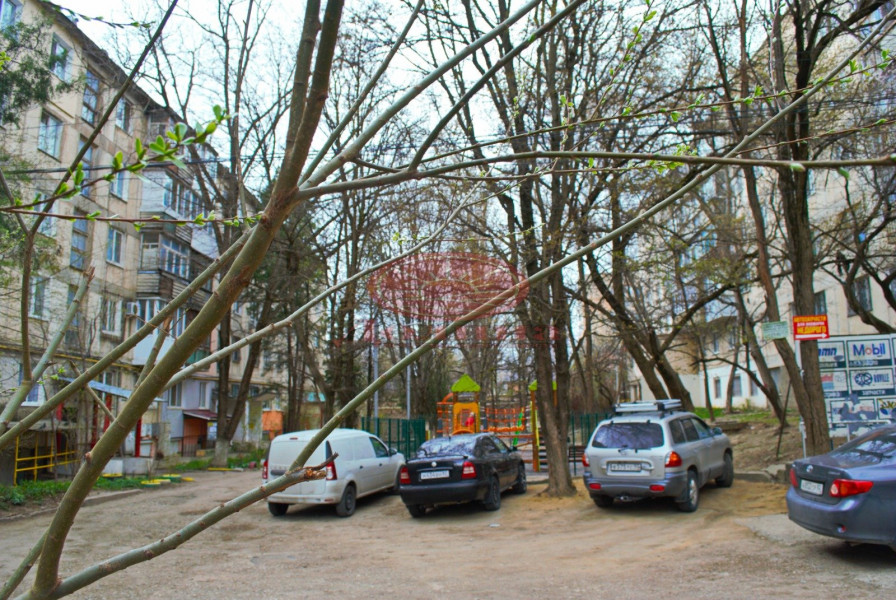 4-комнатная квартира 95 кв.м  г. Симферополь 