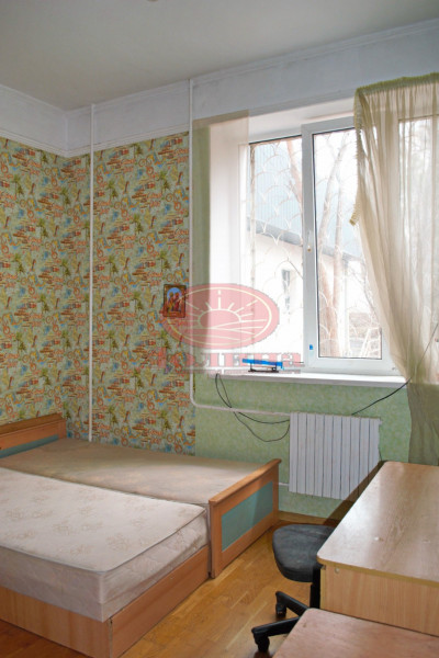 4-комнатная квартира 95 кв.м  г. Симферополь 
