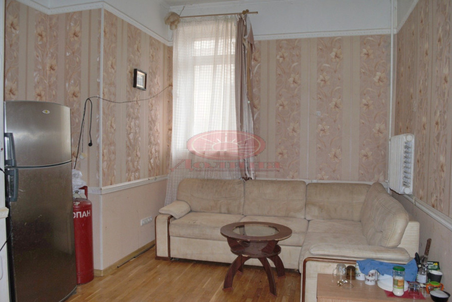 4-комнатная квартира 95 кв.м  г. Симферополь 
