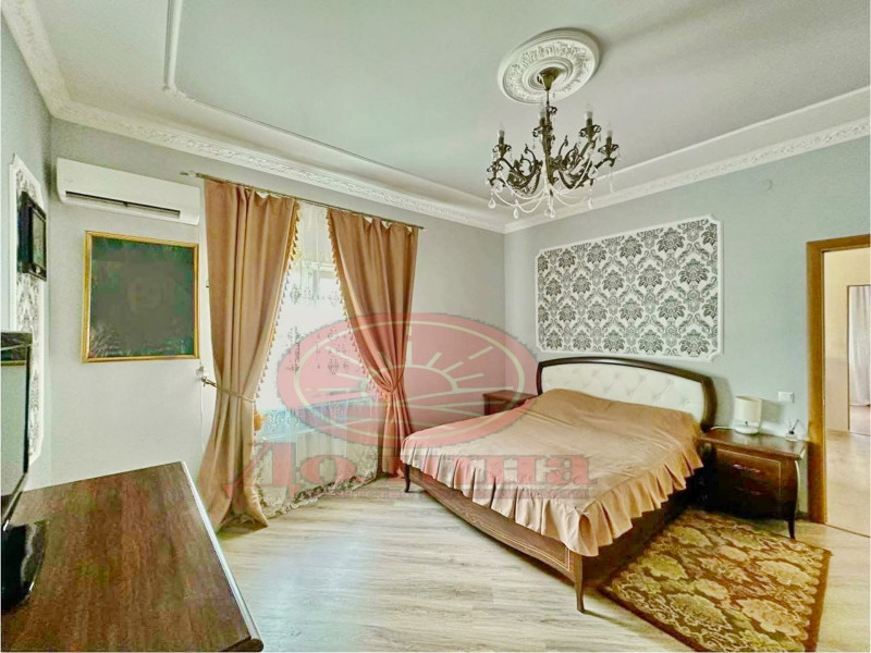 Дом 250 кв.м г.Симферополь