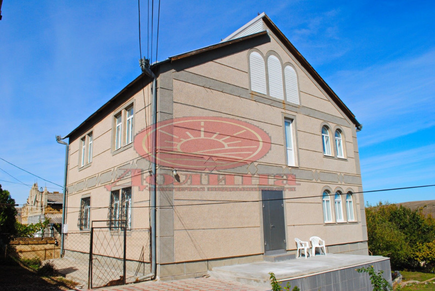 Дом 210 кв.м с.Пионерское Симферопольский район