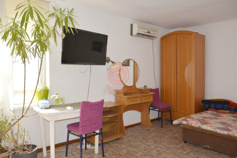 4-х комнатная квартира 80 кв.м в г. Алушта