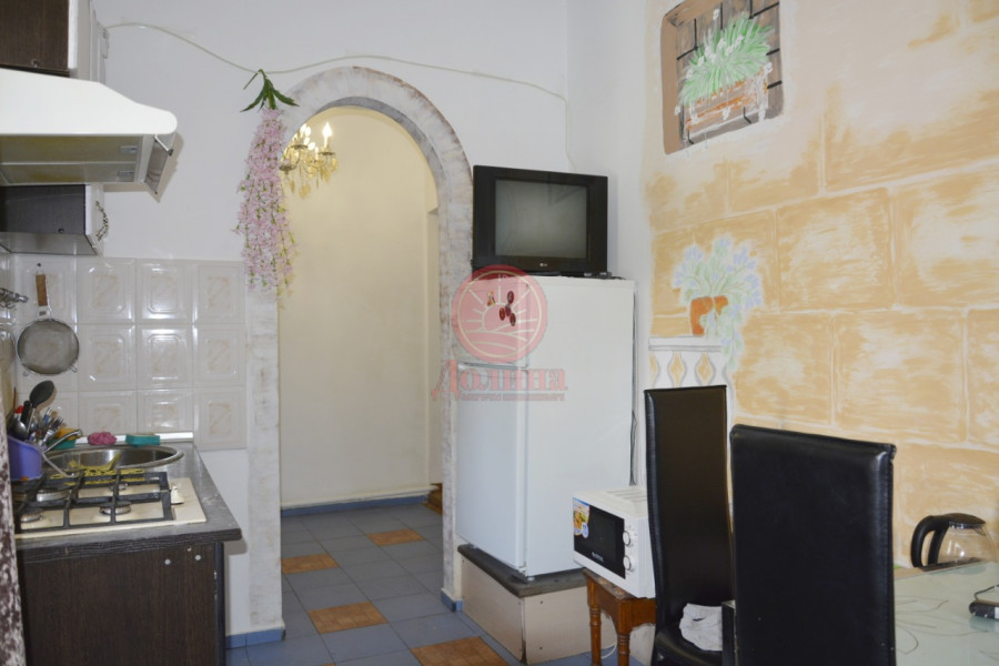 4-х комнатная квартира 80 кв.м в г. Алушта