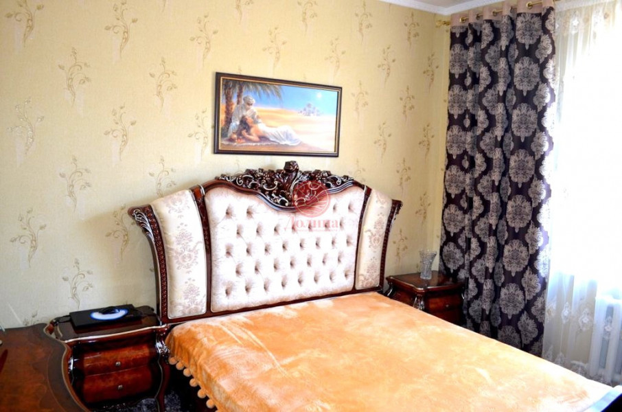 Дом 300 кв.м с. Нижняя Кутузовка г. Алушта