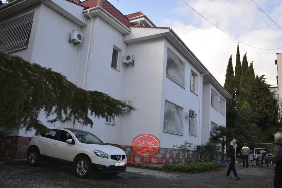 Продается гостиничный комплекс 1248 кв.м  п. Партенит Крым Алушта