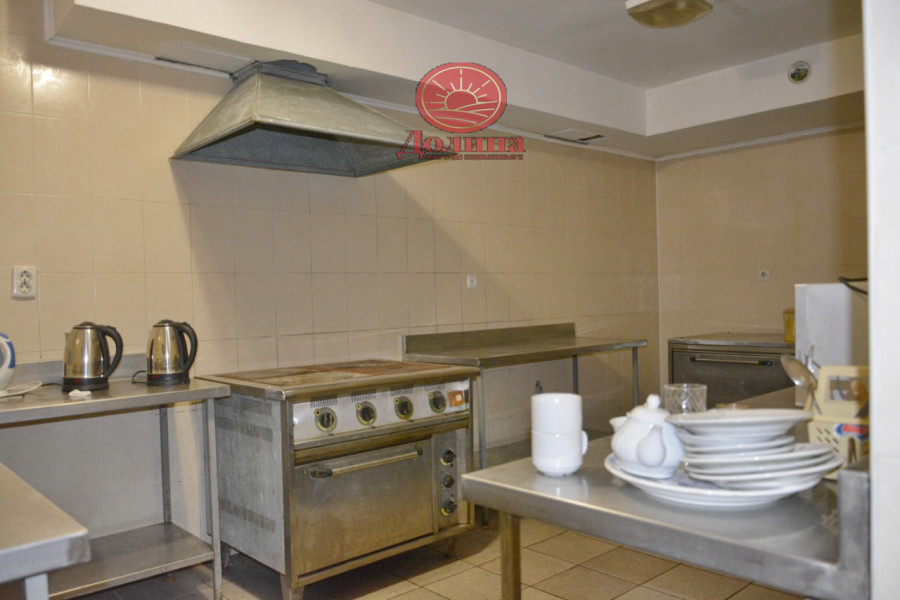 Продается гостиничный комплекс 1248 кв.м  п. Партенит Крым Алушта