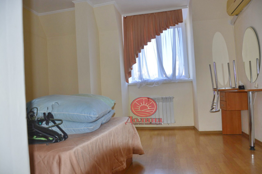 Продается гостиничный комплекс 1248 кв.м  п. Партенит Крым Алушта