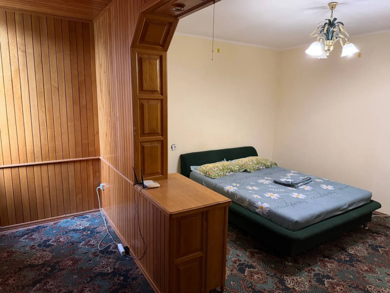 продажа двухкомнатной квартиры 62,5 кв. м в Алуште на Октябрьской