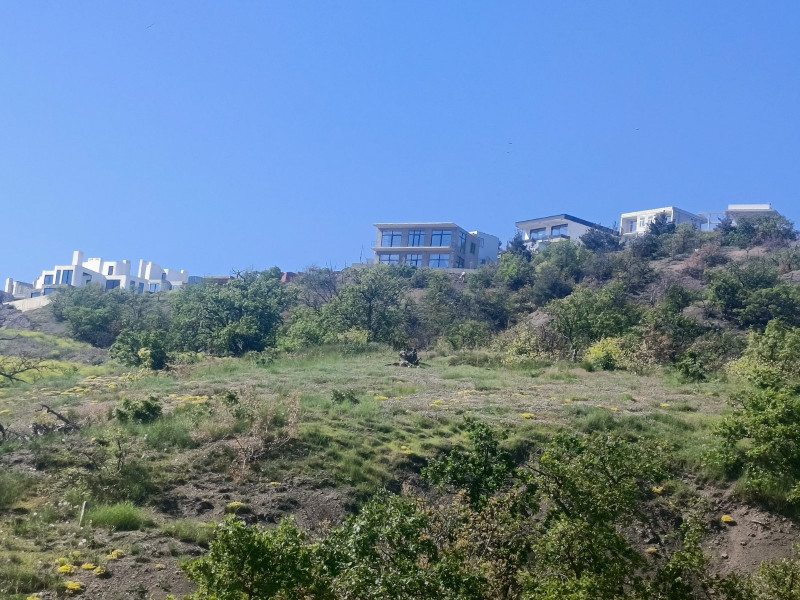 Купить Участок у моря в Крыму